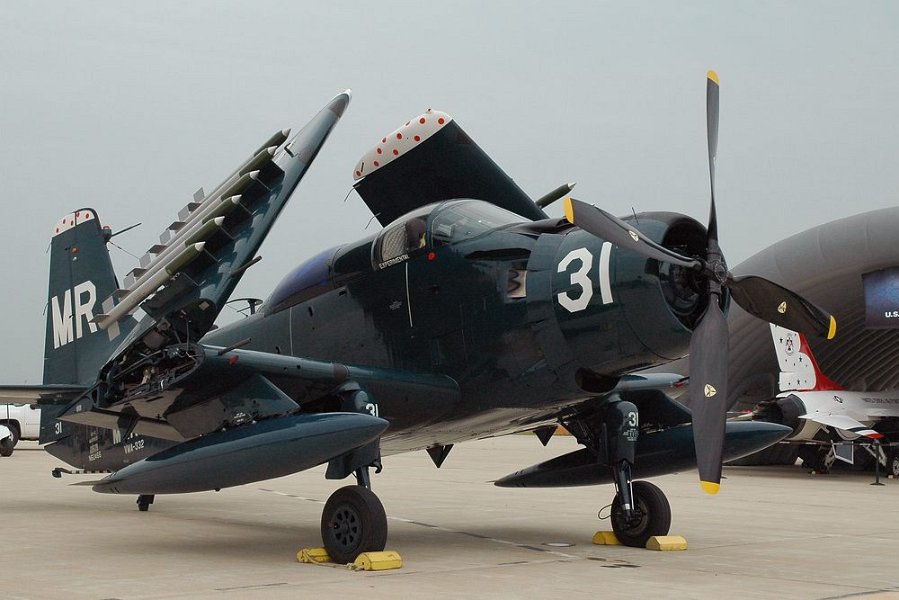 Skyraider DSC 3627